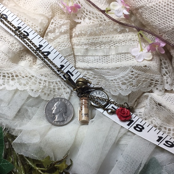 Last one! "Drink Me" necklace - Picture 4 of 4